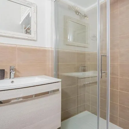 Bellissimo Con Veranda Privata Al Centro Di Porto Rotondo